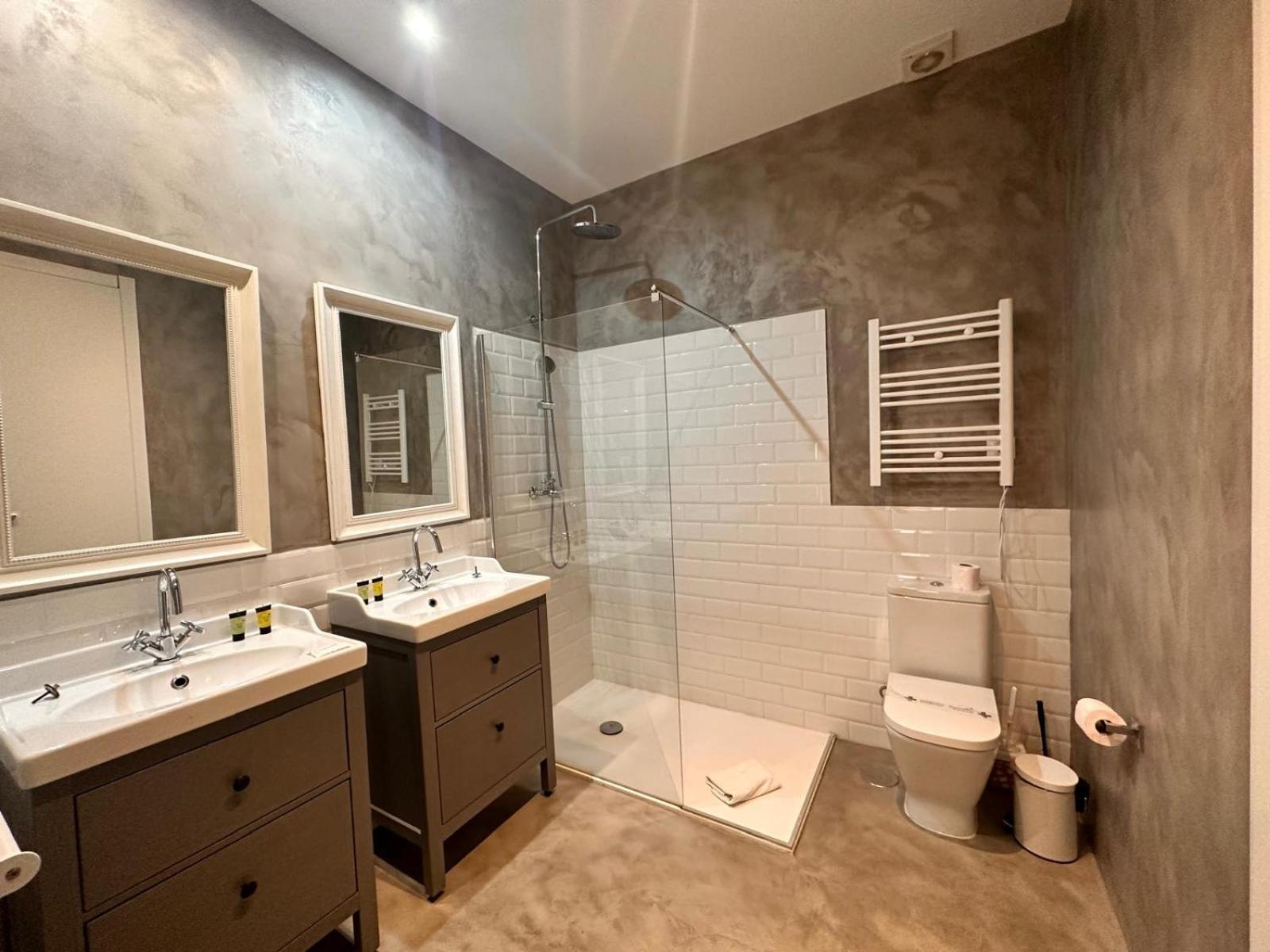 Amazing 3Bd 3Bth With 9 Balconies By Madrid4You Apartments Exterior foto